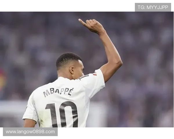 龙赛罗:理解球迷对姆巴佩缺席的失落,但没他皇马也赢得了一切 龙赛罗:理解球迷对姆巴佩缺席的失落,但没他皇马也赢得了一切